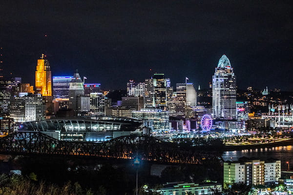 close-knit-campus-big-city-access.jpg