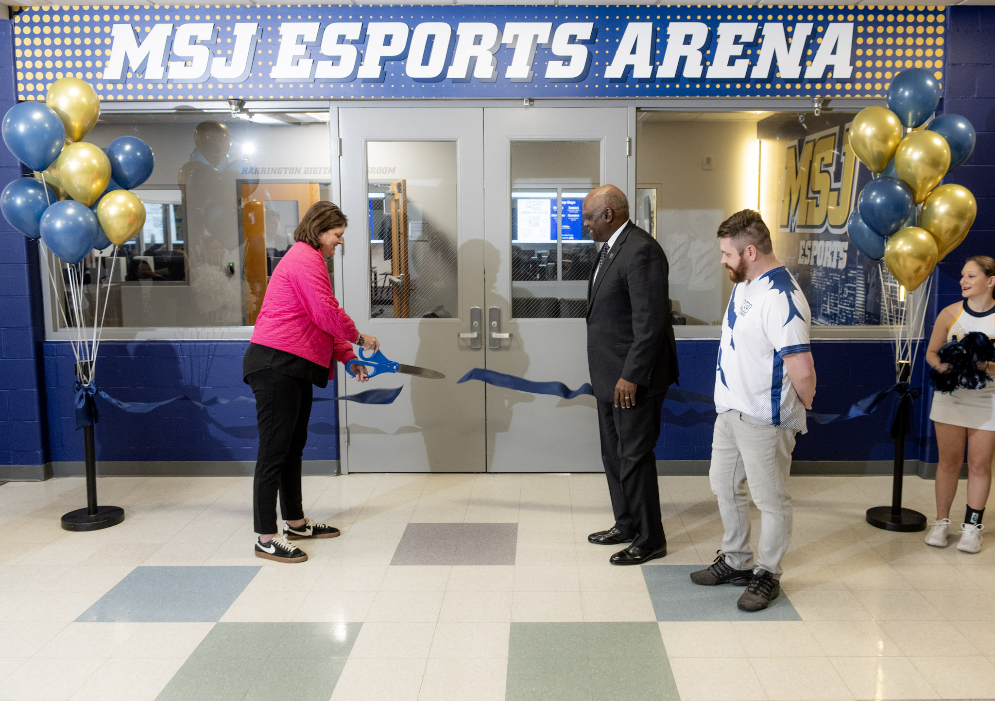 esports-ribbon-cutting3.jpg
